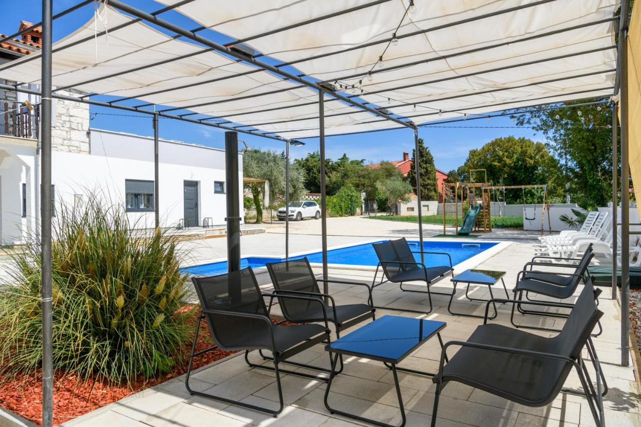 Summer House Nina Apartment Pavicini Bagian luar foto
