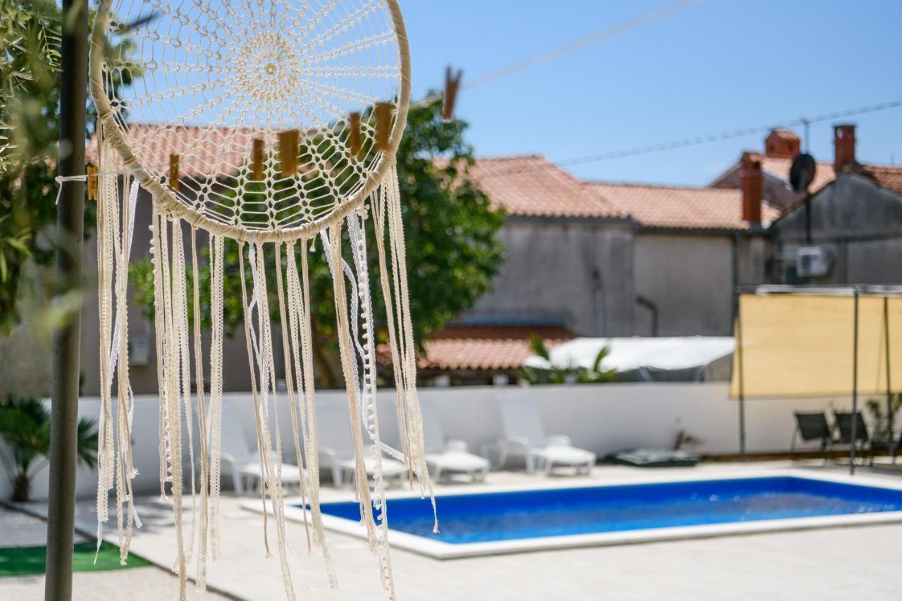 Summer House Nina Apartment Pavicini Bagian luar foto