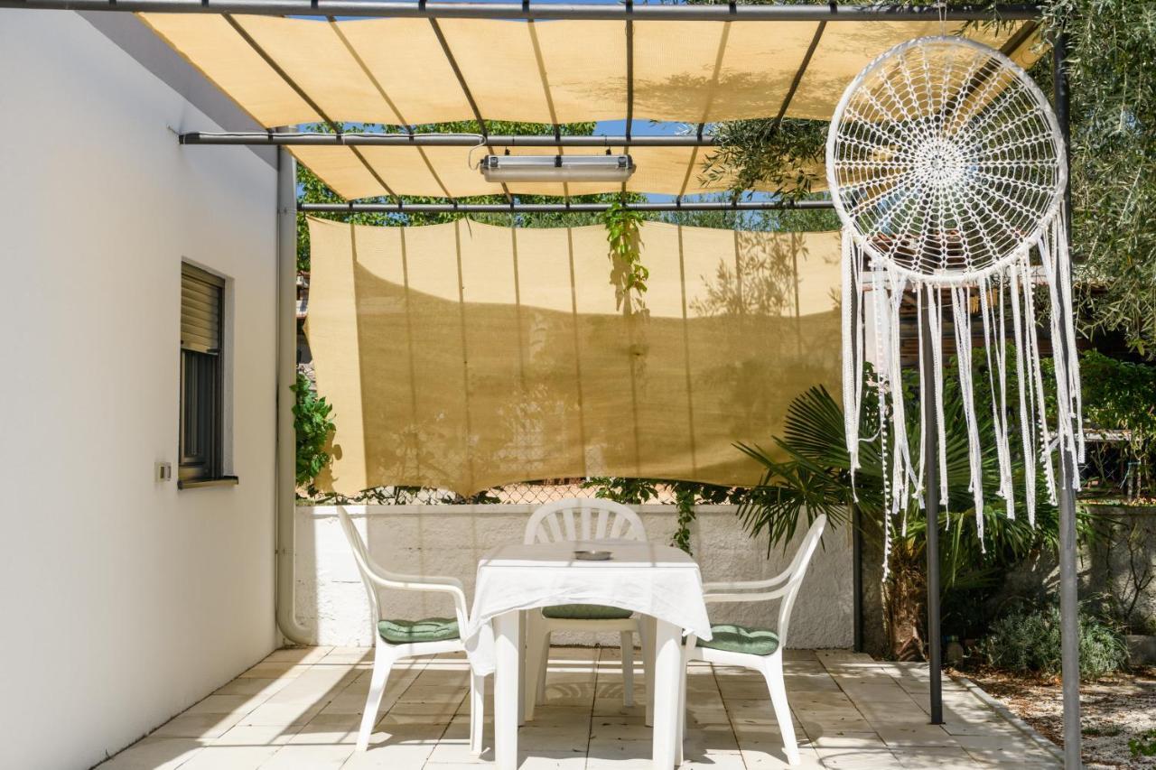 Summer House Nina Apartment Pavicini Bagian luar foto