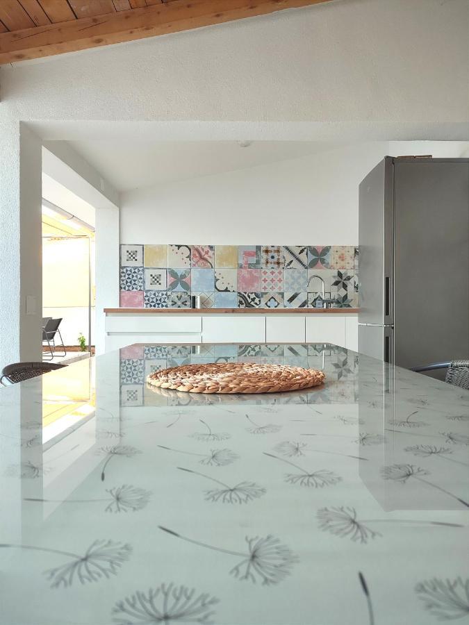 Summer House Nina Apartment Pavicini Bagian luar foto