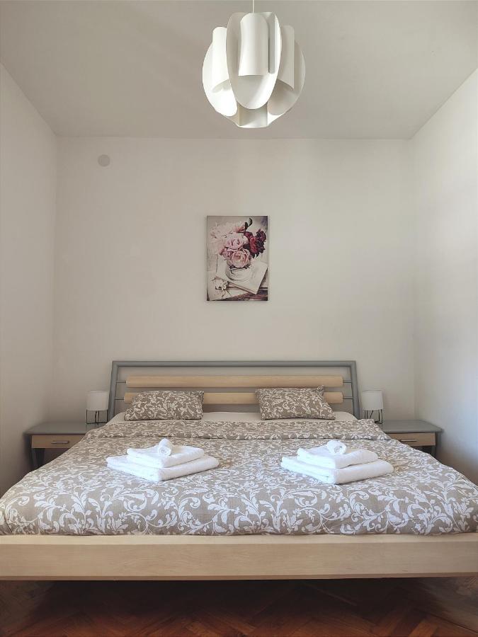 Summer House Nina Apartment Pavicini Bagian luar foto